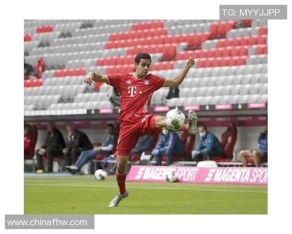 莱万精彩破门助球队逆转胜利展现超级射手本色